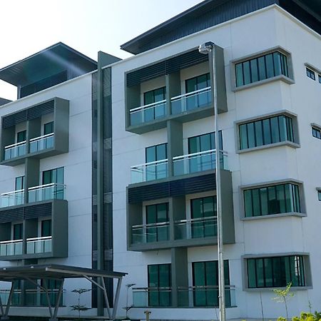 Faiz Homestay Kuching Exterior foto